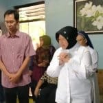 Warga dan Tetangga Bersiap Menghormati Almarhum Adi Sutarwijono, Kompak Antar Jenazah ke Grand Heaven