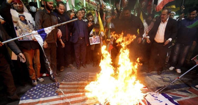 Perang di Timur Tengah: Kekacauan dan Ketegangan yang Membuat Dunia Mengkhawatirkan