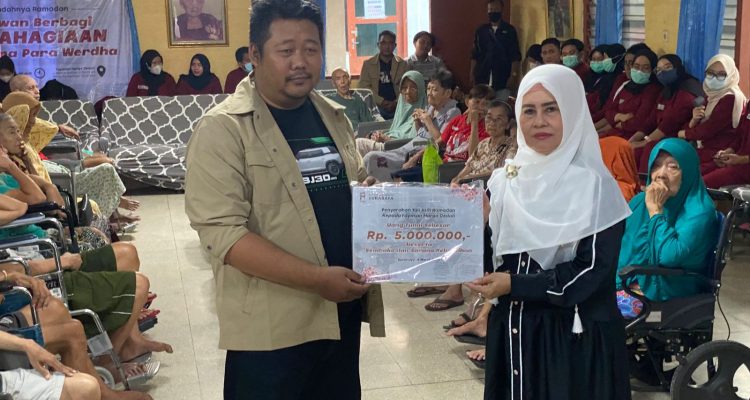 Forwan Surabaya Berbagi Kebahagiaan, Baksos Jutaan Rupiah untuk Lansia Hargodedali