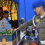 Penegakan Aturan Selama Ramadan di Surabaya: Satpol PP Sita Minuman Beralkohol dari Restoran