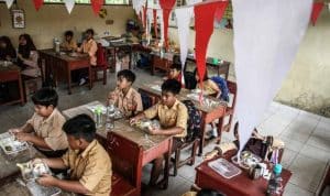 Peninjauan Kualitas Makanan di SPPG Karanglo, Ibas Tekankan Standar Gizi dan Kebersihan